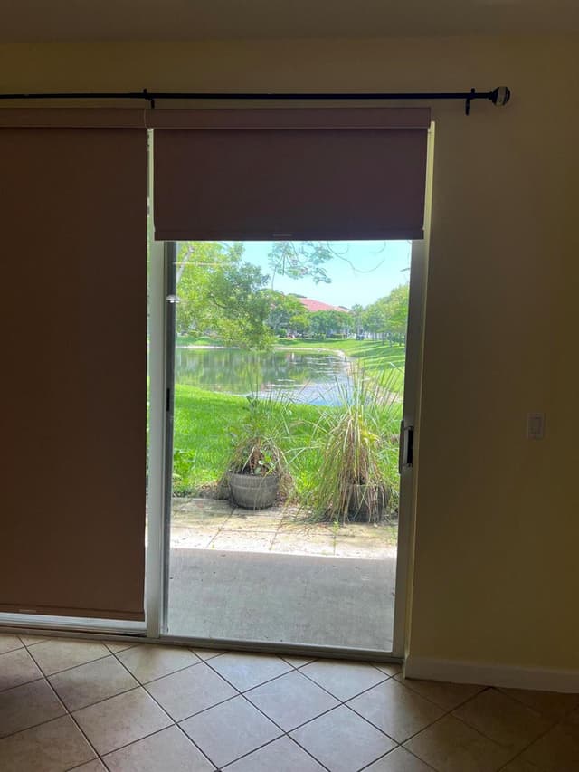 4113 Napoli Lake Drive, Riviera Beach FL 33410 - Riviera Beach, FL - Photo 4