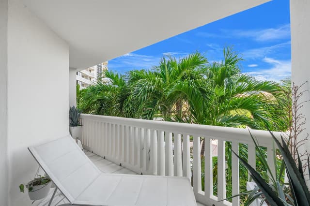 1000 E Island Boulevard # 305, Aventura FL 33160 - Aventura, FL - Photo 2
