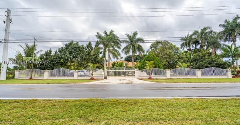 18390 SW 200th St, Miami FL 33187