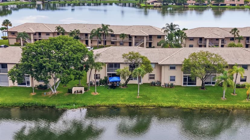 5501 Lakeside Drive # 207, Margate FL 33063