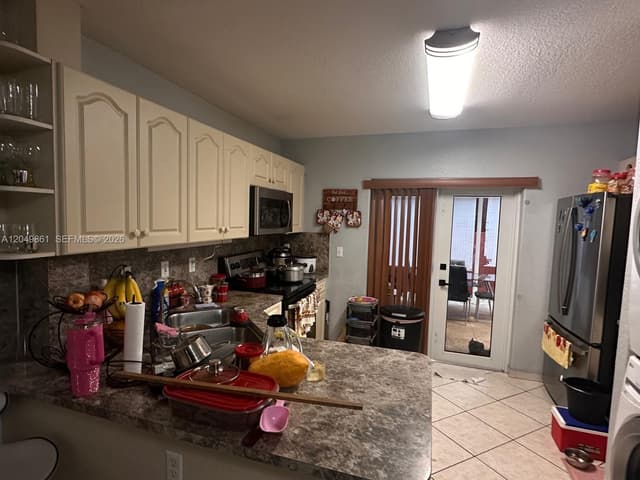 11053 W Okeechobee Rd # 102, Hialeah Gardens FL 33018 - Hialeah Gardens, FL - Photo 6