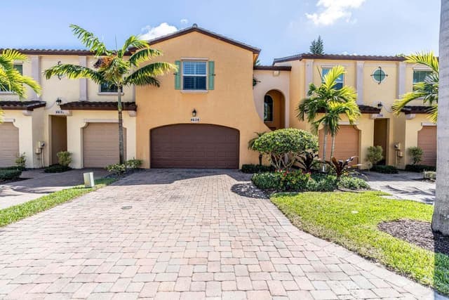 4628 Mediterranean Circle, Palm Beach Gardens FL 33418 - Palm Beach Gardens, FL - Photo 2