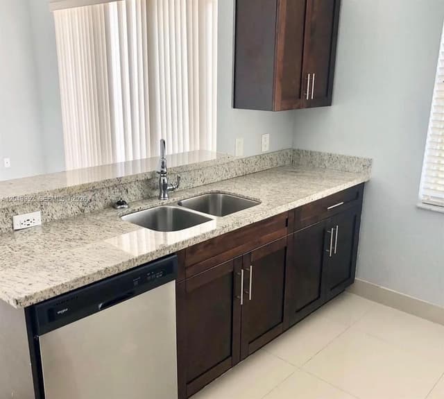 3965 NE 15th St, Homestead FL 33033 - Homestead, FL - Photo 3