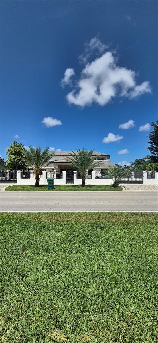 3711 SW 122nd Ave, Miami FL 33175 - Miami, FL - Photo 1