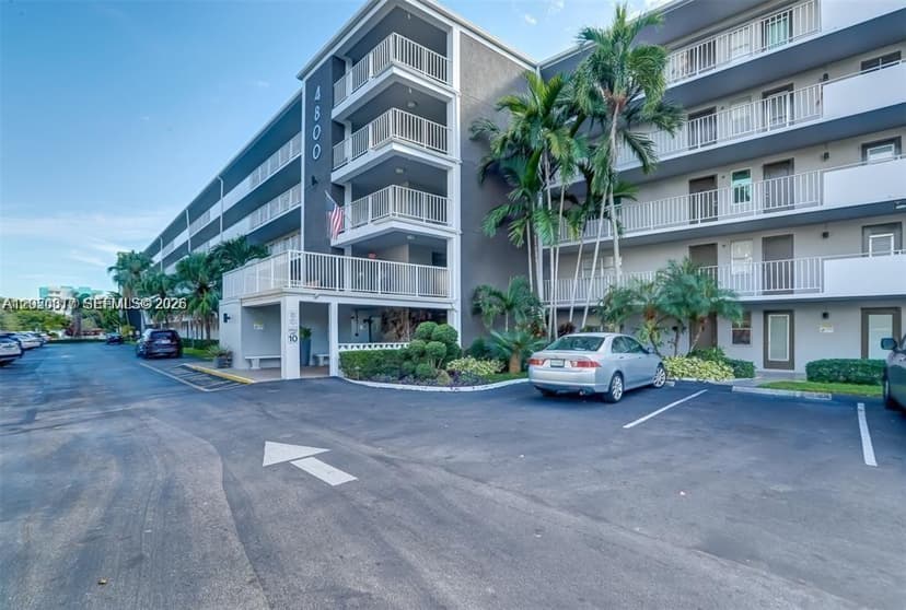 4800 Hillcrest Ln # 511, Hollywood FL 33021