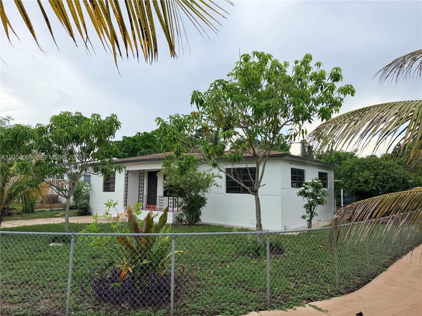 341 Aladdin St, Opa-Locka FL 33054