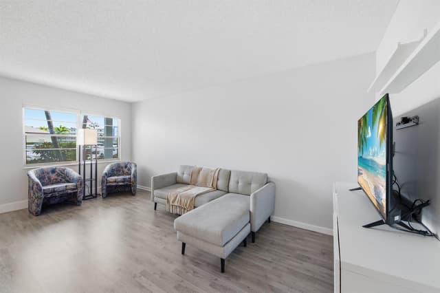 1048 Lincoln C, Boca Raton FL 33434 - Boca Raton, FL - Photo 5