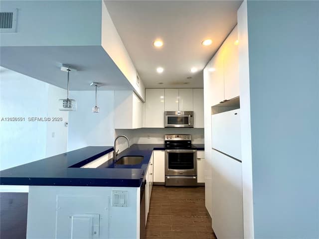 1200 West Ave, Miami Beach FL 33139 - Miami Beach, FL - Photo 4