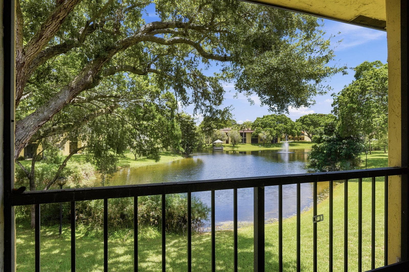 824 SW 9th Street Circle # 201, Boca Raton FL 33486