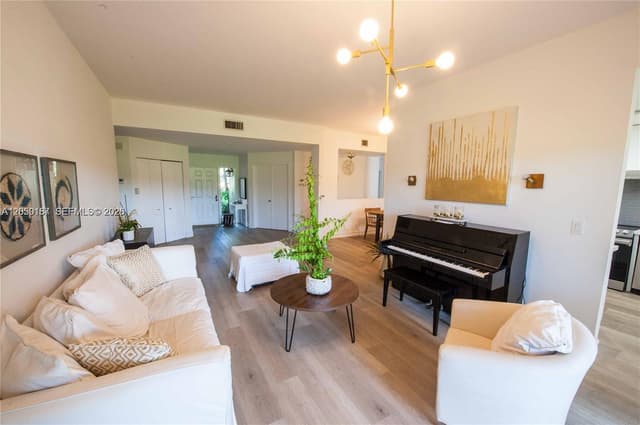 16301 Malibu Dr # 79, Weston FL 33326 - Weston, FL - Photo 6