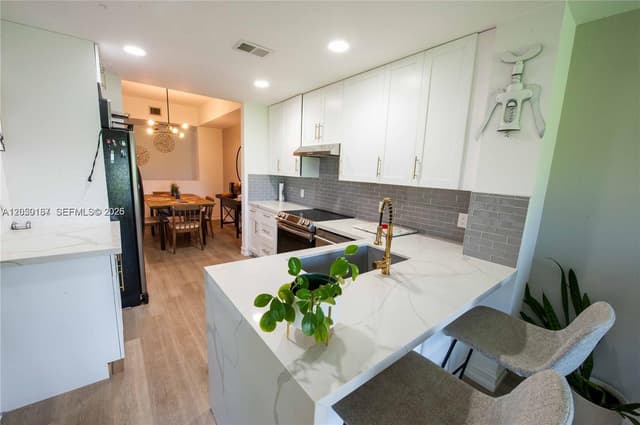 16301 Malibu Dr # 79, Weston FL 33326 - Weston, FL - Photo 3