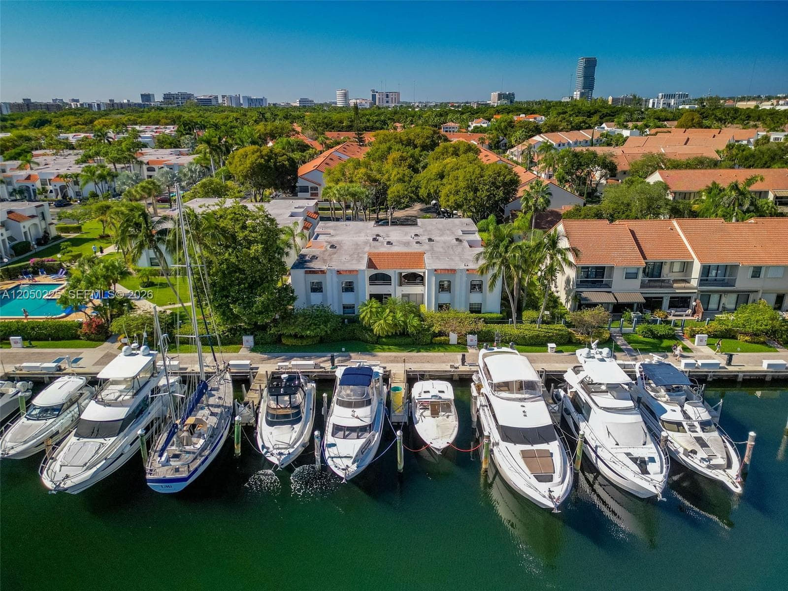 3549 Magellan Cir # 418, Aventura FL 33180 - Aventura, FL - Photo 1