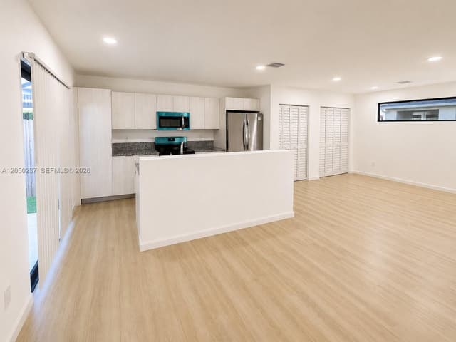 552 NW 7th St # 6, Florida City FL 33034 - Florida City, FL - Photo 5