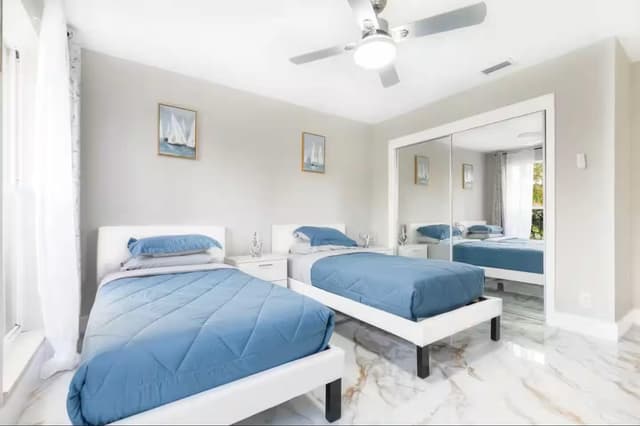 2060 Amesbury Circle, Wellington FL 33414 - Wellington, FL - Photo 4