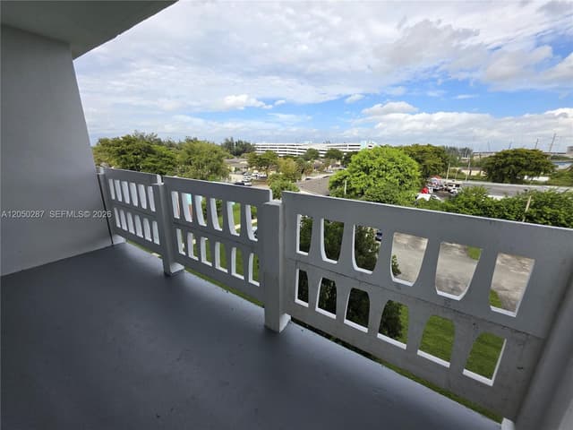15600 NW 7th Ave # 511, Miami FL 33169 - Miami, FL - Photo 5