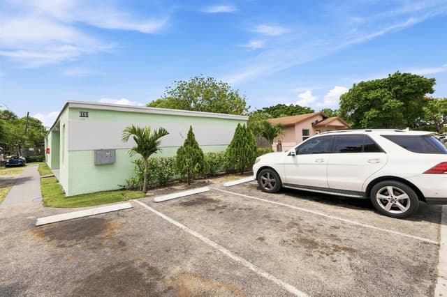 166 SW 3rd Street # d, Deerfield Beach FL 33441 - Deerfield Beach, FL - Photo 4