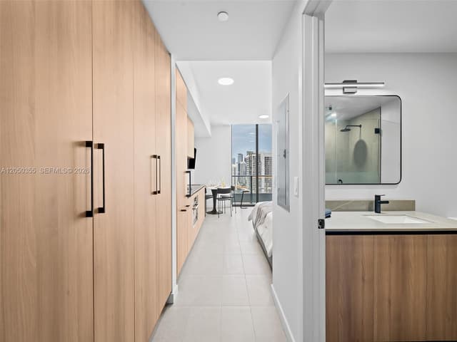121 NE 5th St # 3704, Miami FL 33132 - Miami, FL - Photo 4