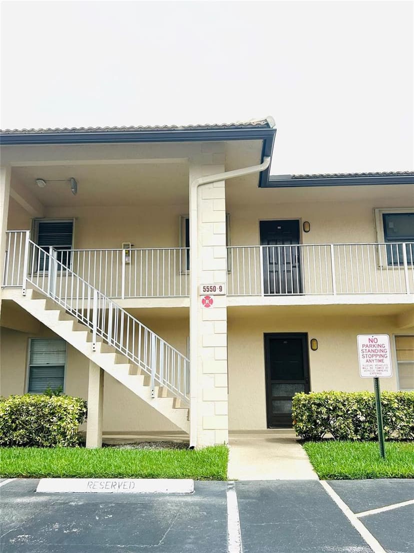 5550 Lakeside Drive # 203, Margate FL 33063