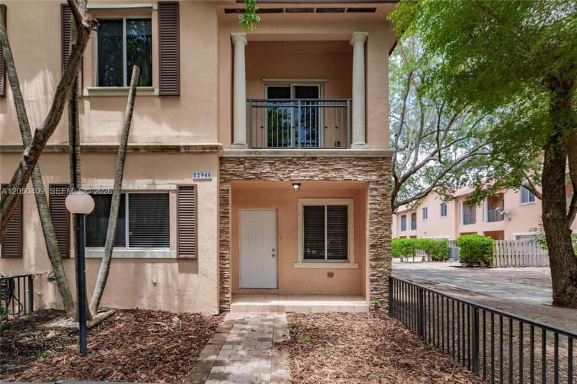 22946 SW 112th Pl, Miami FL 33170