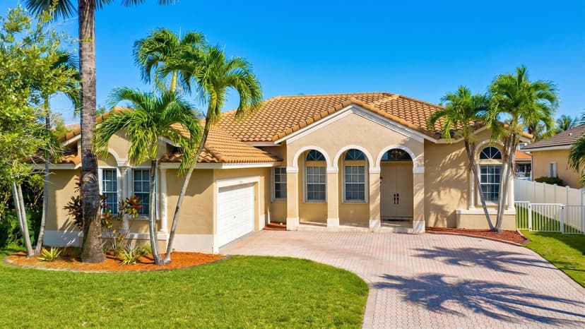 16483 NW 12th Street, Pembroke Pines FL 33028