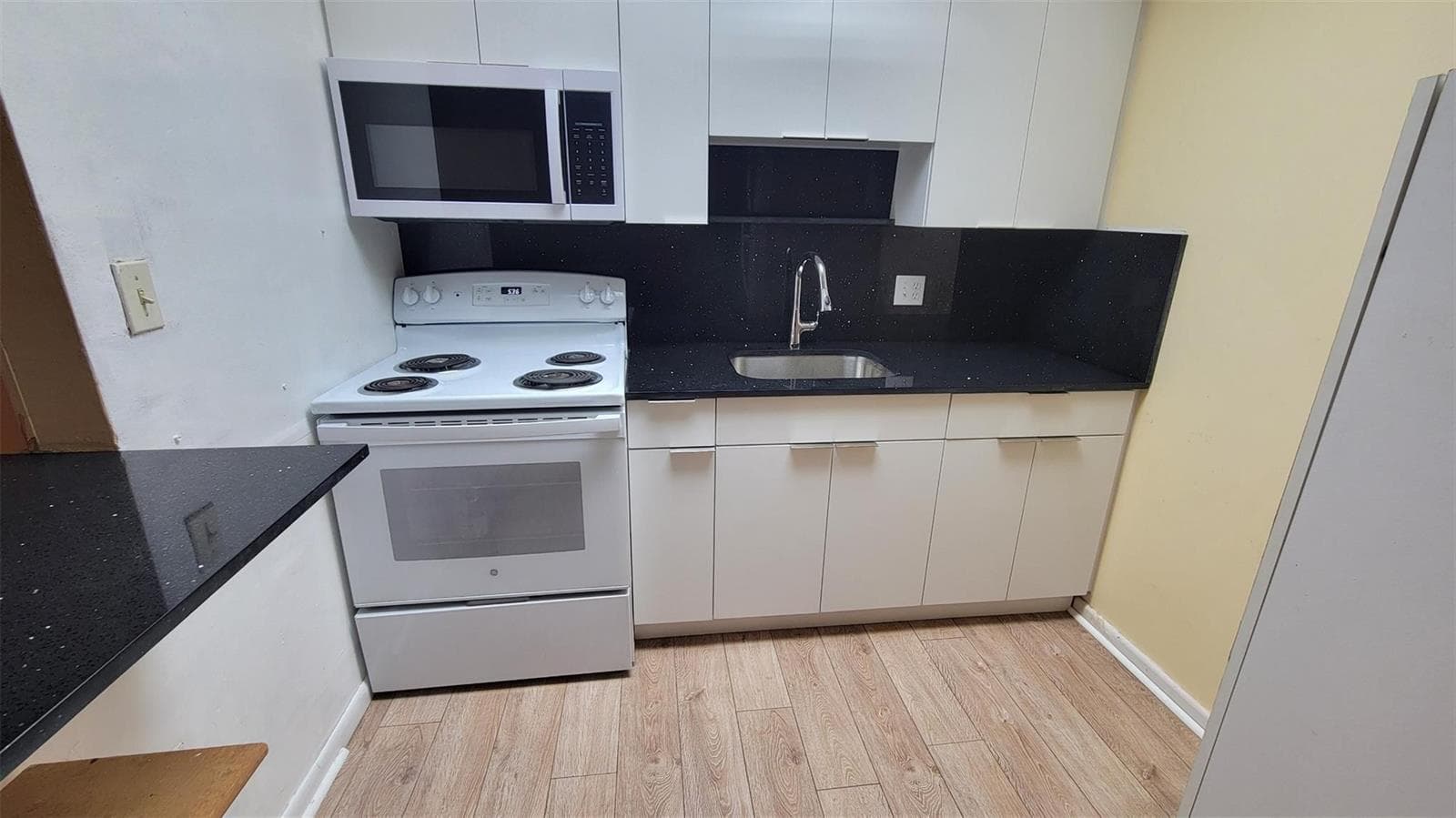 151 SW 135th Terrace # 203t, Pembroke Pines FL 33027 - Pembroke Pines, FL - Photo 1