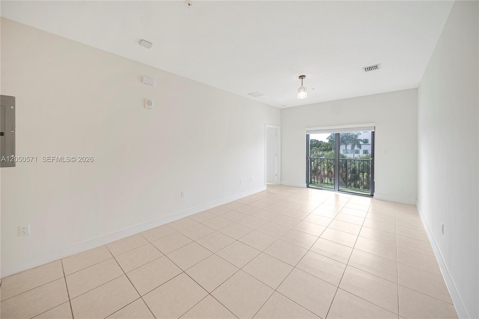 8265 NW 41st St # 202, Doral FL 33166
