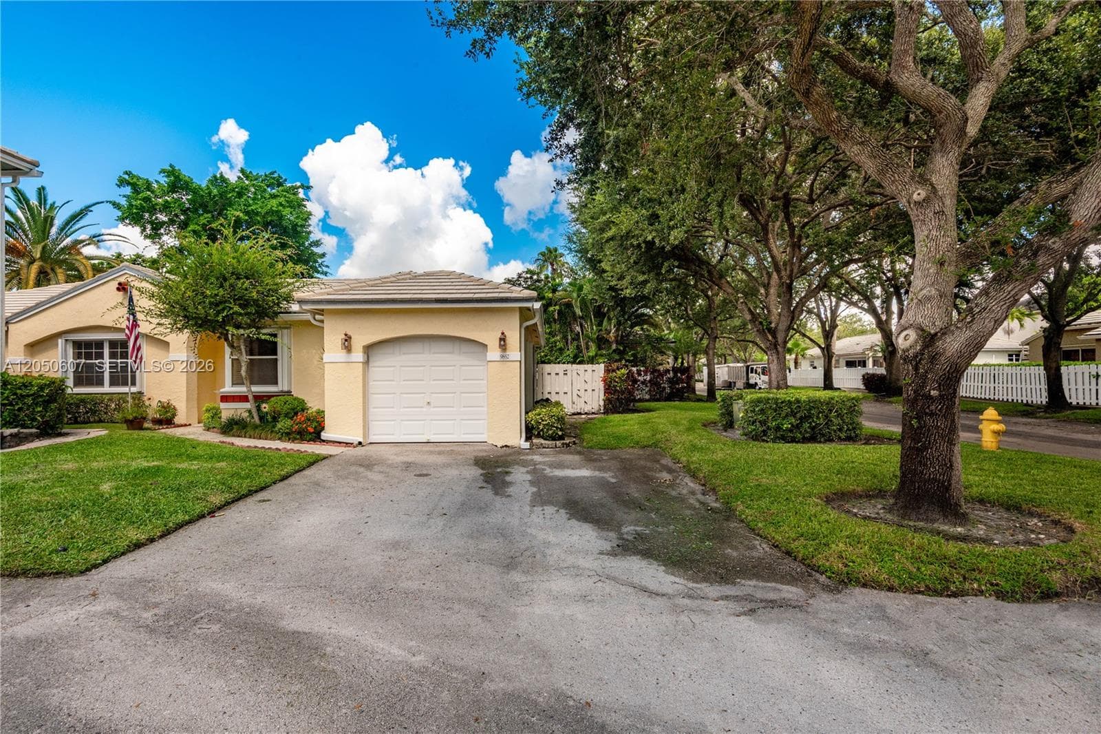 9852 NW 9th Ct, Plantation FL 33324 - Plantation, FL - Photo 1