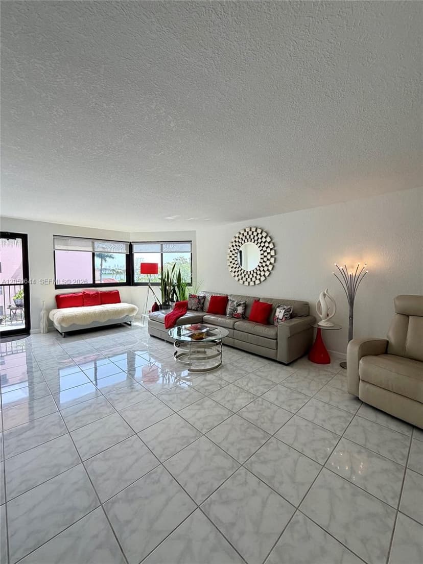 20850 San Simeon Way # 5, Miami FL 33179
