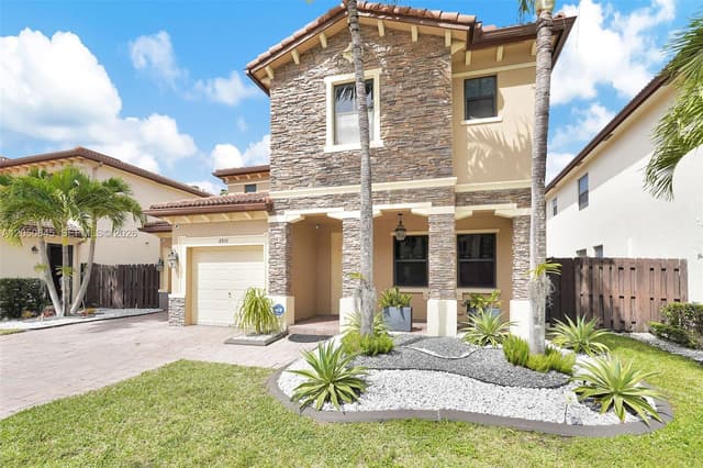 8910 NW 98th Ct, Doral FL 33178 - Doral, FL - Photo 2