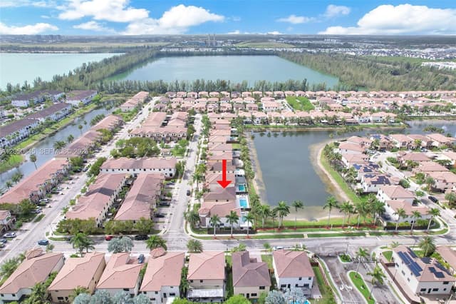 8910 NW 98th Ct, Doral FL 33178 - Doral, FL - Photo 6