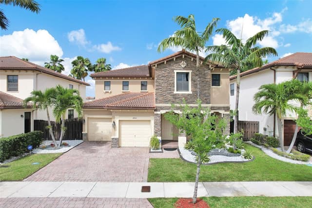 8910 NW 98th Ct, Doral FL 33178 - Doral, FL - Photo 3