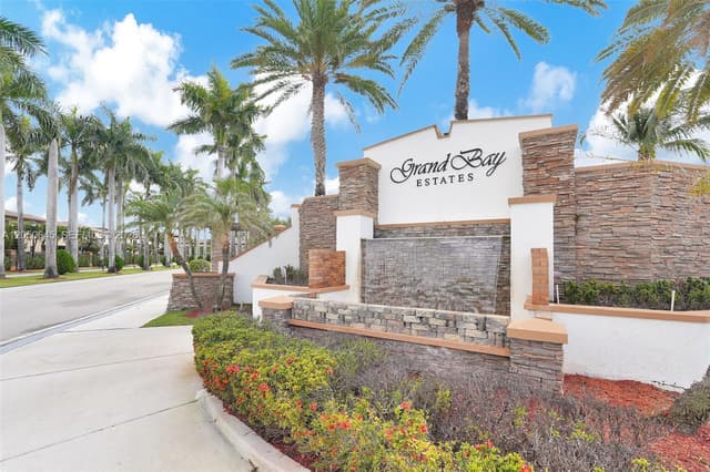 8910 NW 98th Ct, Doral FL 33178 - Doral, FL - Photo 4