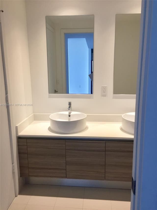 121 NE 34th St # 912, Miami FL 33137 - Miami, FL - Photo 4