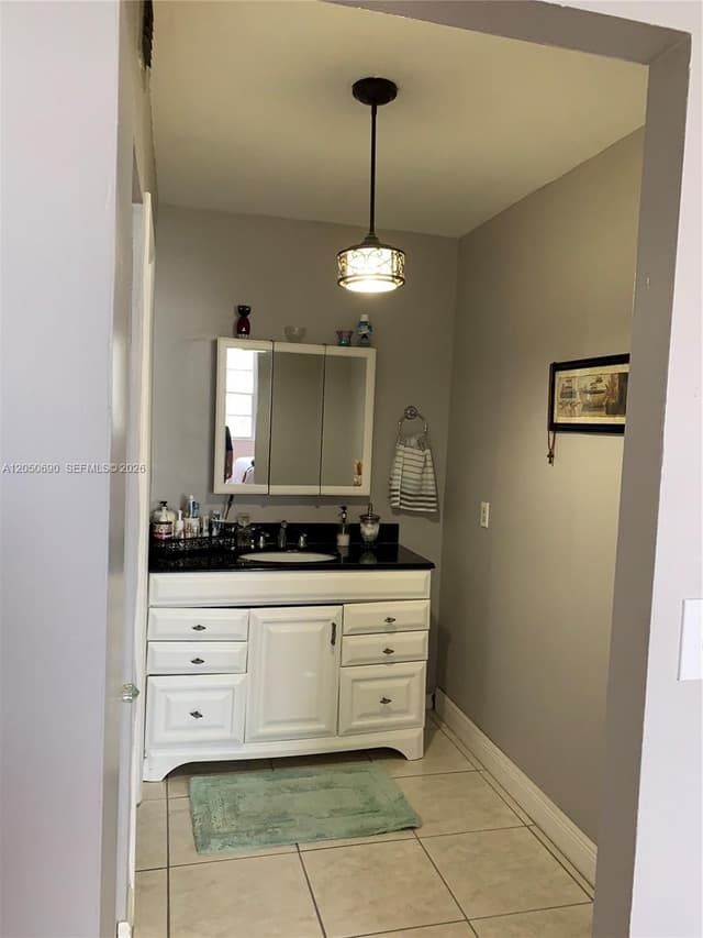 2025 NE 164th St # 808, North Miami Beach FL 33162 - North Miami Beach, FL - Photo 3