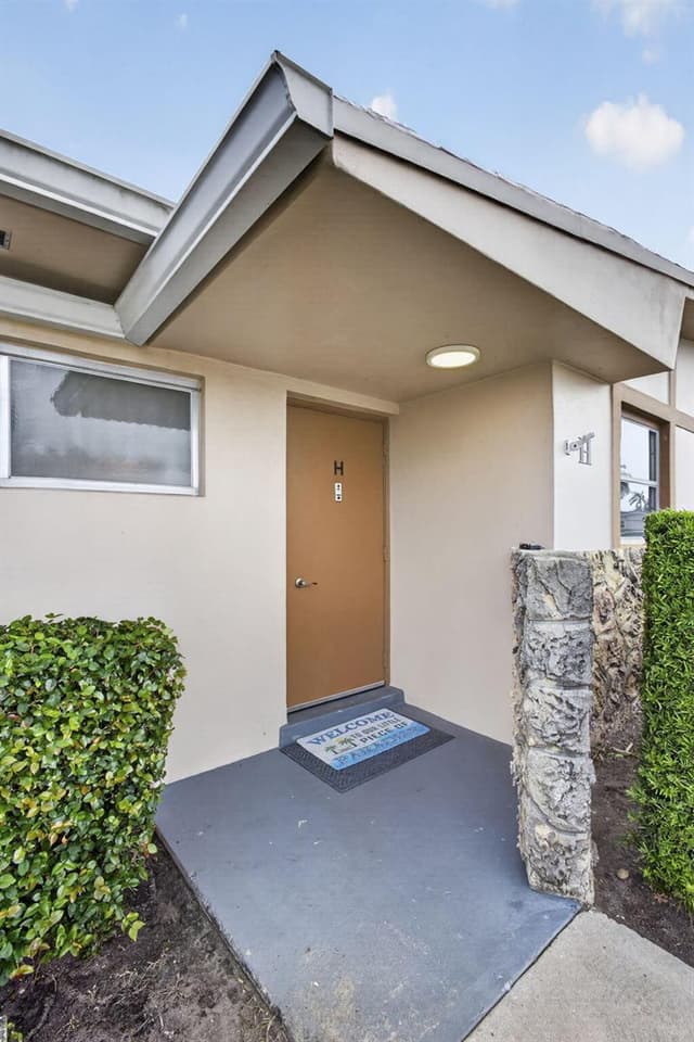 2703 Dudley Drive W # H, West Palm Beach FL 33415 - West Palm Beach, FL - Photo 5