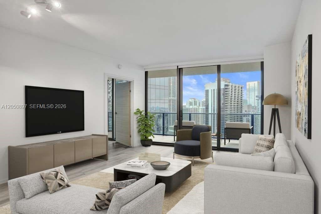 801 S Miami Ave # 3903, Miami FL 33130