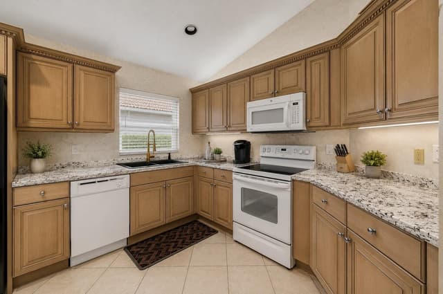 9576 Taormina Street, Lake Worth FL 33467 - Lake Worth, FL - Photo 4
