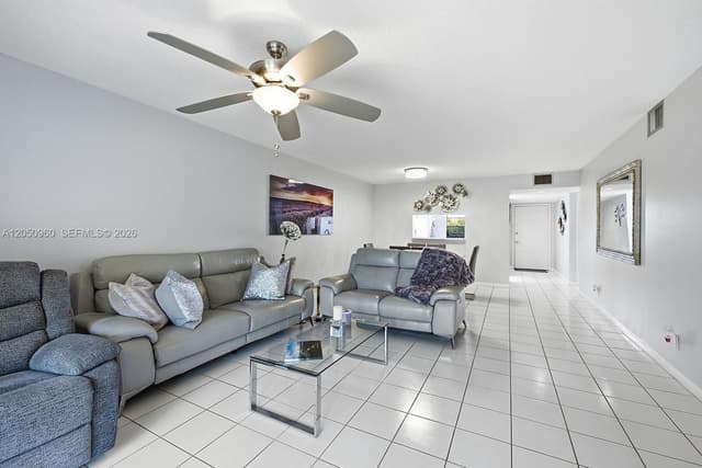 1300 SW 125th Ave # 406K, Pembroke Pines FL 33027 - Pembroke Pines, FL - Photo 2