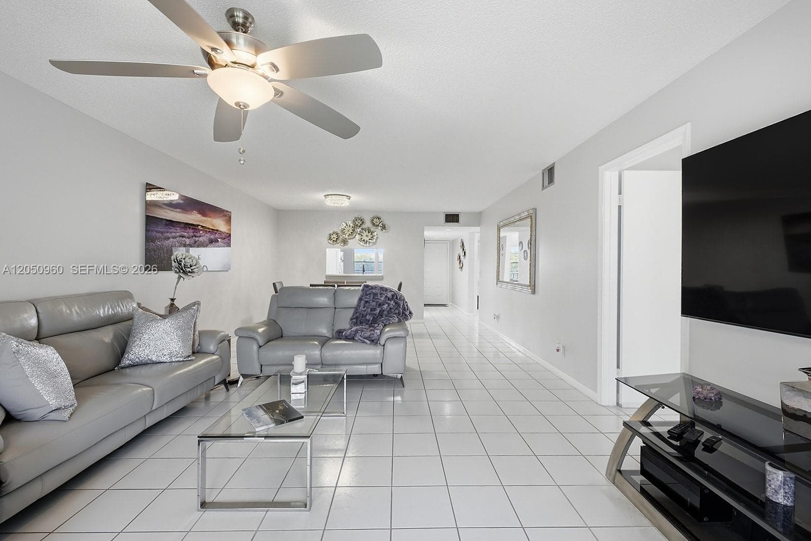 1300 SW 125th Ave # 406K, Pembroke Pines FL 33027 - Pembroke Pines, FL - Photo 1