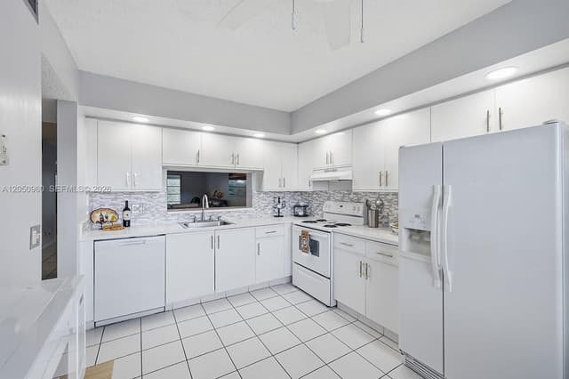 1300 SW 125th Ave # 406K, Pembroke Pines FL 33027 - Pembroke Pines, FL - Photo 5