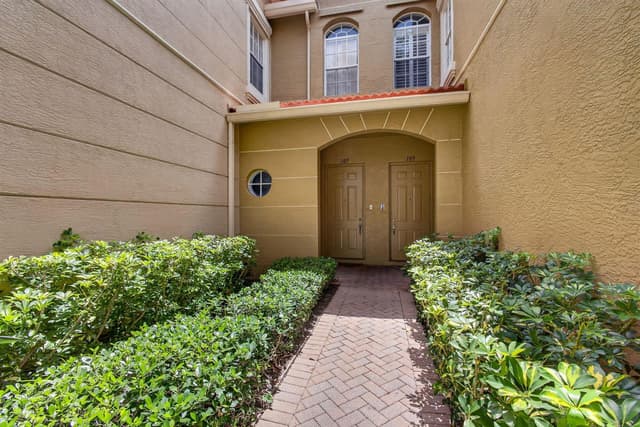 4991 Bonsai Circle # 107, Palm Beach Gardens FL 33418 - Palm Beach Gardens, FL - Photo 2
