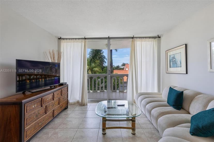 3199 S Ocean Dr # 305, Hallandale Beach FL 33009