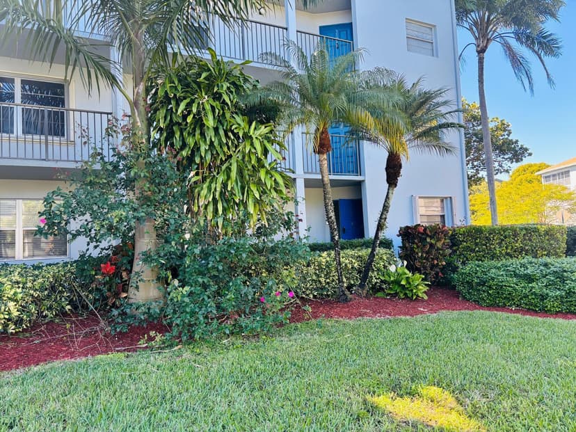 800 SW 125th Way # 112o, Pembroke Pines FL 33027