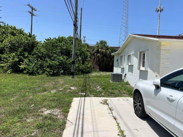 816 24th Avenue N, FL 33460 - Photo 6