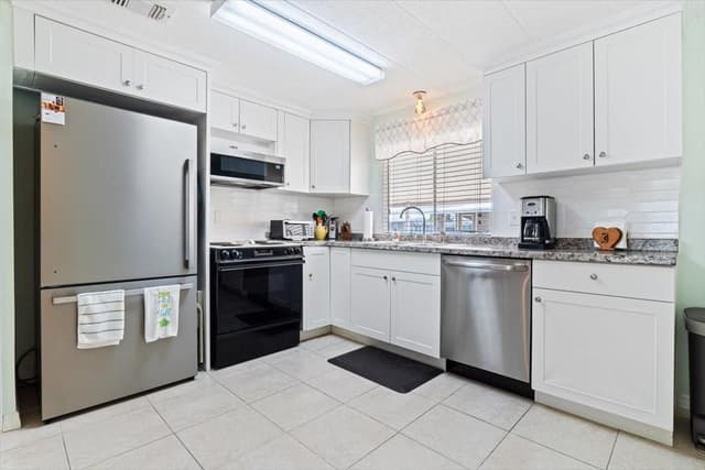 5389 NW 3rd Avenue, Deerfield Beach FL 33064 - Deerfield Beach, FL - Photo 6