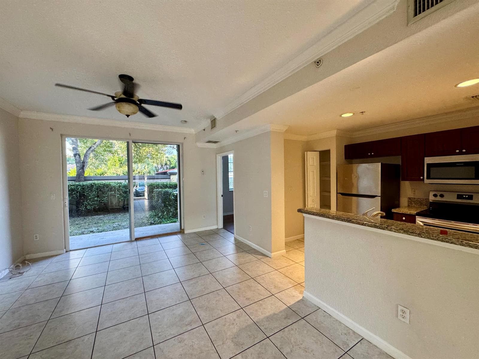 1954 Freeport Lane # 1954, Riviera Beach FL 33404 - Riviera Beach, FL - Photo 1