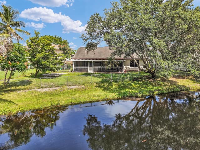 3930 NW 79th Way, Davie FL 33024 - Davie, FL - Photo 7