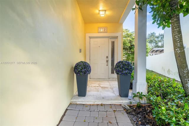 357 NE 35th Ter, Homestead FL 33033 - Homestead, FL - Photo 3