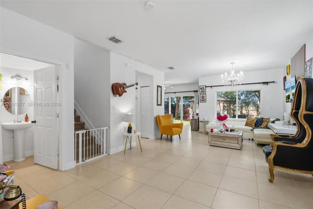 357 NE 35th Ter, Homestead FL 33033 - Homestead, FL - Photo 5
