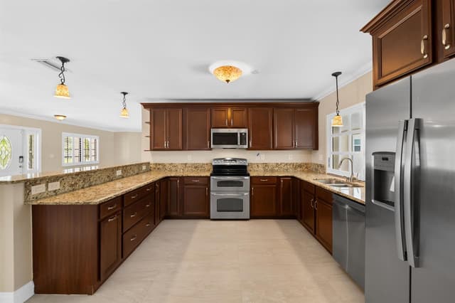 5720 SW 7th Street, Plantation FL 33317 - Plantation, FL - Photo 7